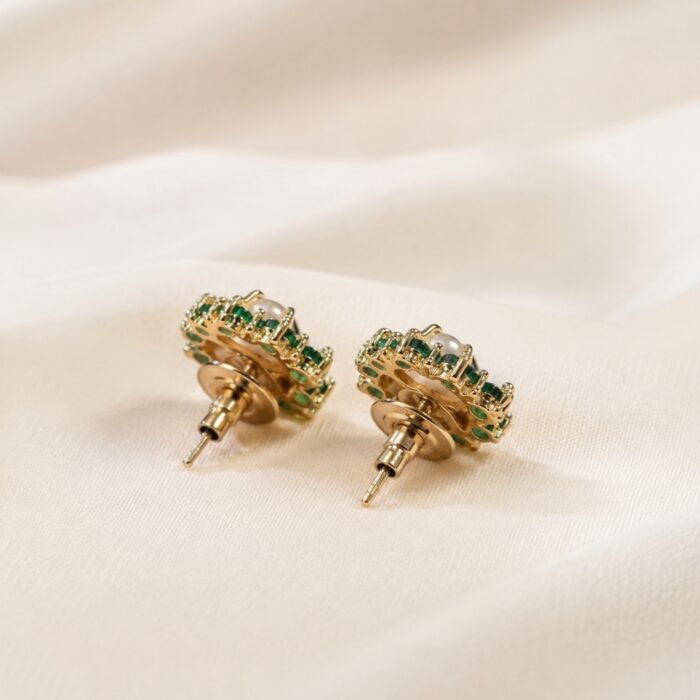 Emerald Pearl Studs-04
