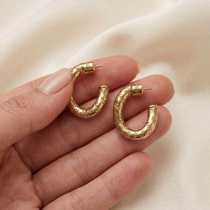 Luxury Gold Textured Hoop Earrings-02