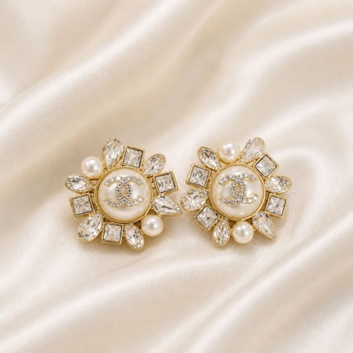 Luxury Pearl Crystal Stud Earrings-01