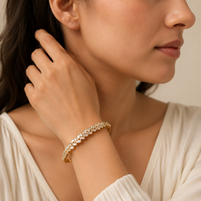 316L Stainless Steel Bangle Bracelet with Crystal Stones, Elegant Zigzag Design 1499-1